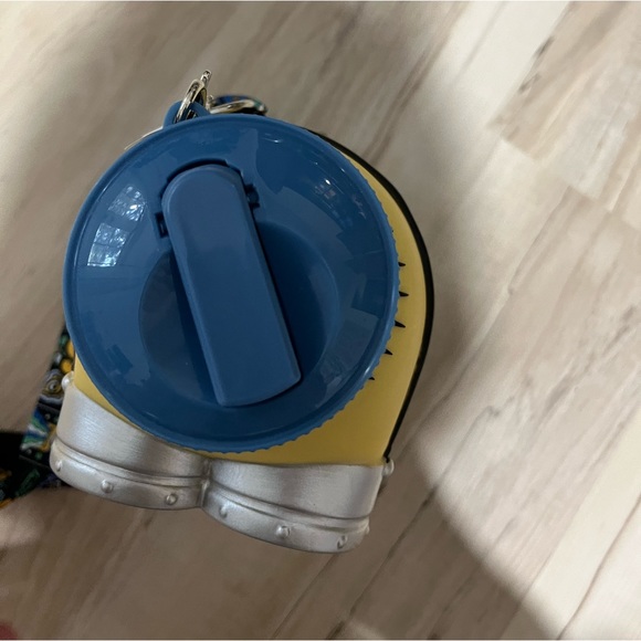 Universal Minion Drink-ware with Lanyard - Picture 2 of 4
